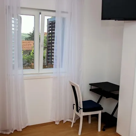 Nakic Apartment Vrpolje